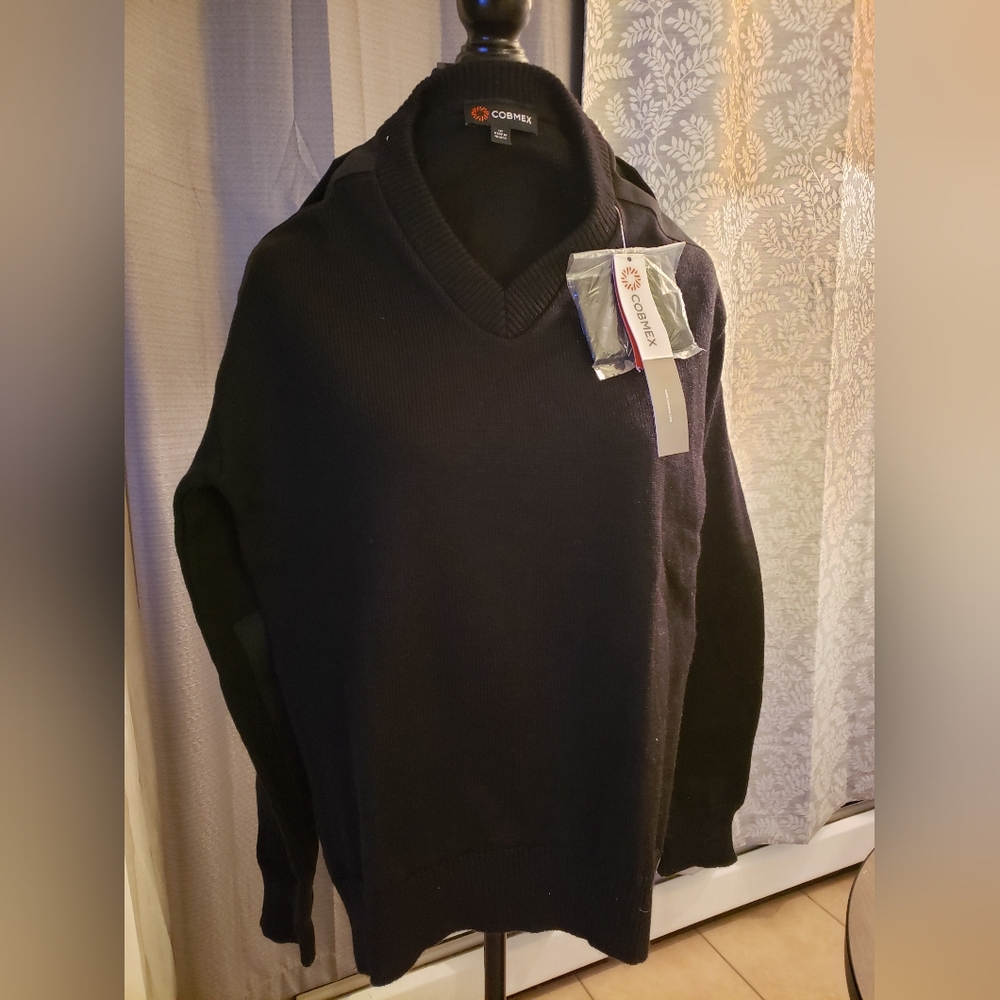 🔥 Men's Cobmex Pullover V neck - New with tag - size S